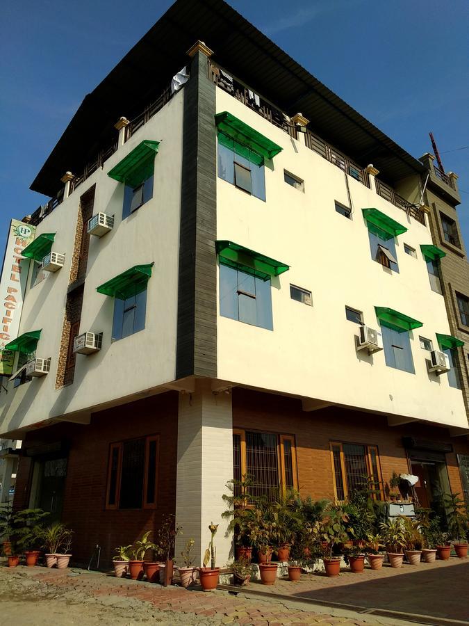 Hotel Pacific Kashipur Exterior photo